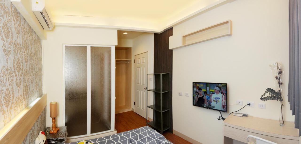 Discover Kh Apartment Kaohsiung Bagian luar foto